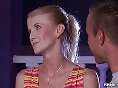 Gauruotas pūlingas suaugusių ir paauglių lesbiečių