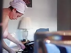 Teta nuogas paslėptas cam