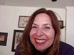 Neklaužada Amerikos mama žaisti su savimi