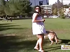 Indija vasarą suteikia kelių galva ir pasireiškia fuckced